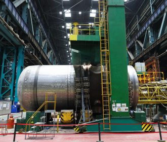 На Атоммаше приступили к сварке замыкающего шва на корпусе атомного реактора  для АЭС «Сюйдапу»